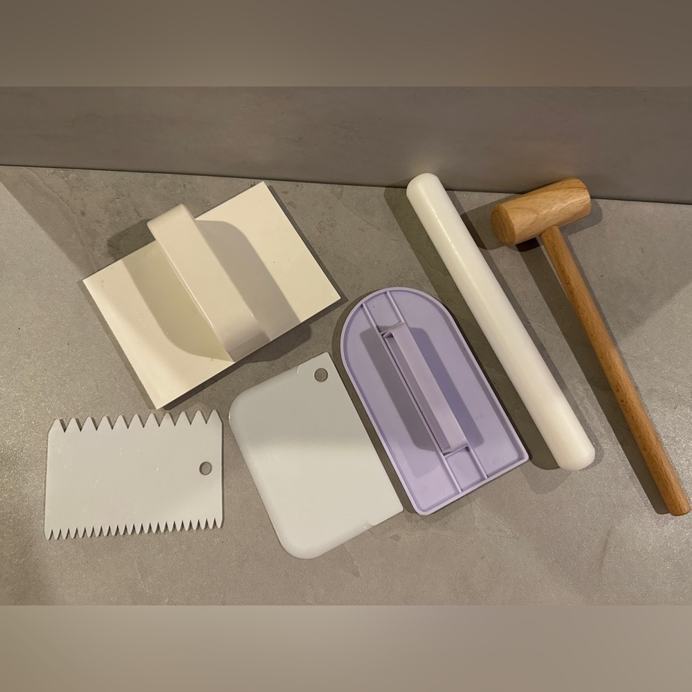 Assorted Lot Baking/ Cake Decorating / Supplies / Tools